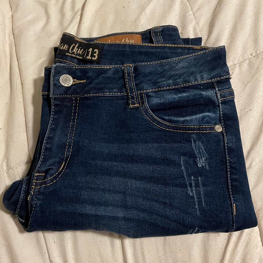 Boutique Urban Chic denim distressed mid rise skinny jeans